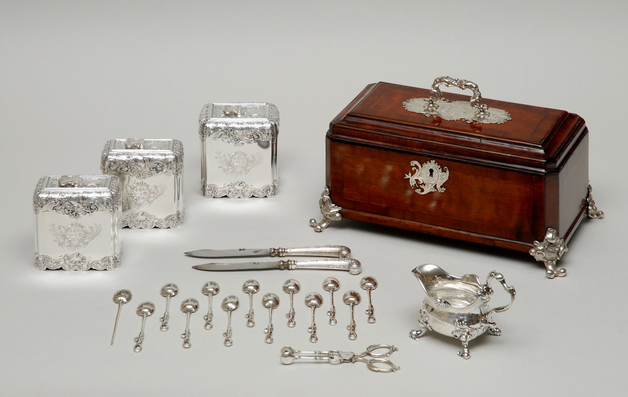 Tea felszerelés, 1735 körül (ezüst és fa) alkotó: Paul de Lamerie