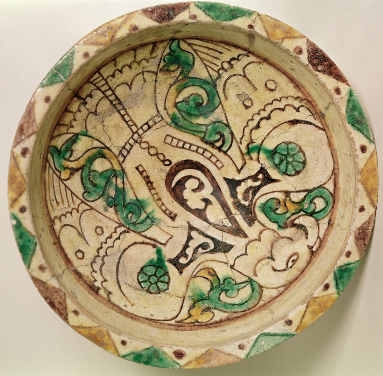 Tál (cserépedény) alkotó: Persian School