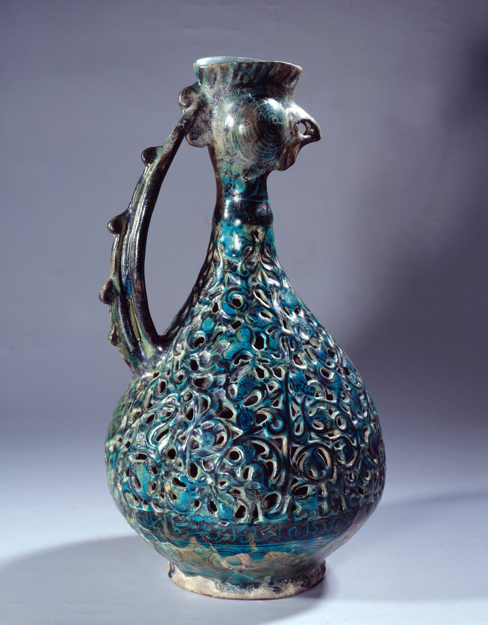 Perzsa művészet: kerámia akvamarin kakasfejjel és a Waq Waq fa által ihletett díszítésekkel. Kashanból. 13. századi Párizs, Louvre Múzeum alkotó: Persian School