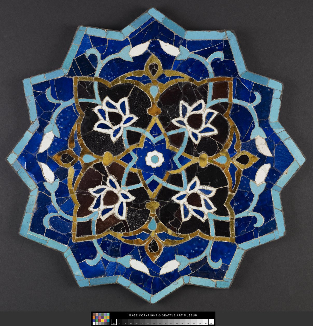 Tizenkétágú csillaggal ellátott csempe alkotó: Persian School