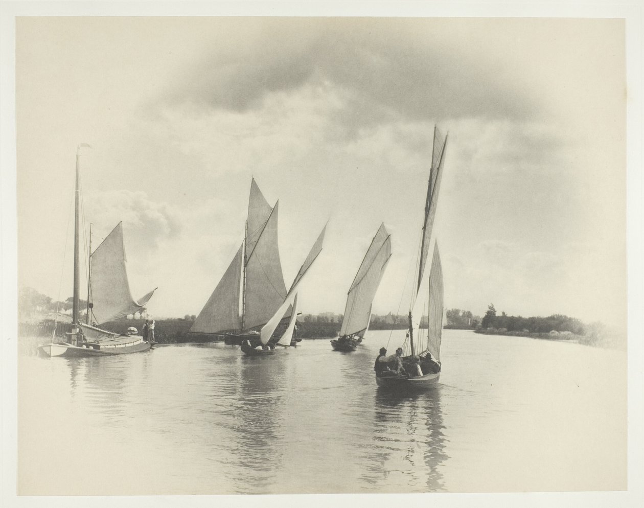 Vitorlásmérkőzés Horningben alkotó: Peter Henry Emerson