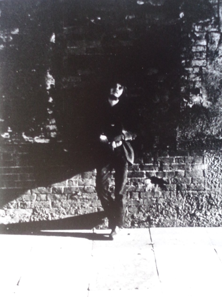 VINTAGE FEKETE FÉNY FOTÓ, 1974. 7. sz. (FOTÓ) alkotó: Peter McClure
