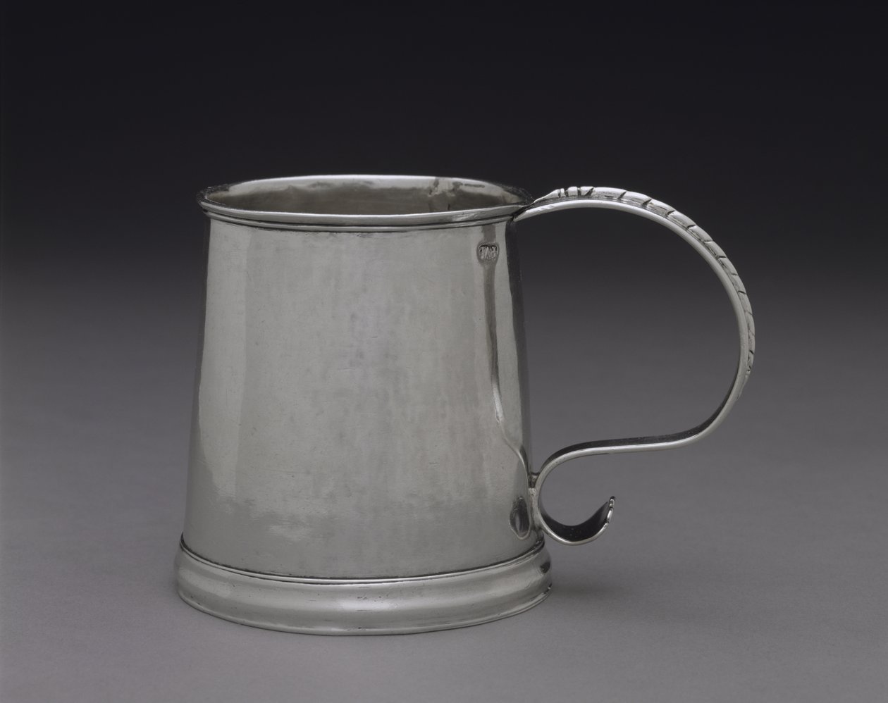 Cann, c. 1705-1751 (ezüst) alkotó: Peter Van Dyck
