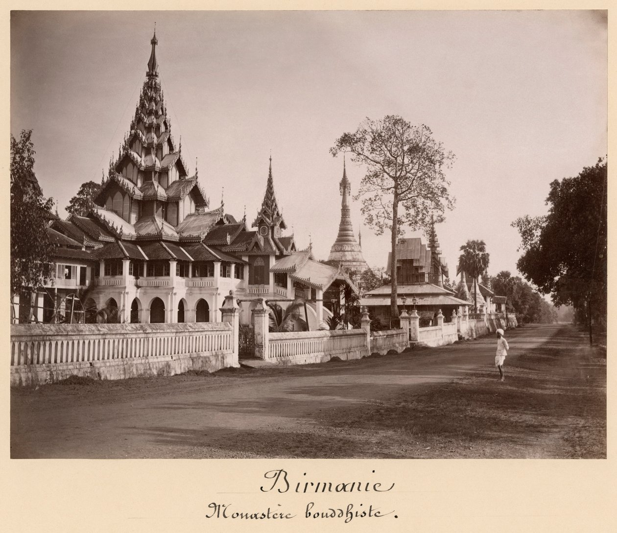 Wayzayanda kolostor és pagodák Moulmeinben, Burmában, 1890 körül (albumnyomat) alkotó: Philip Adolphe Klier