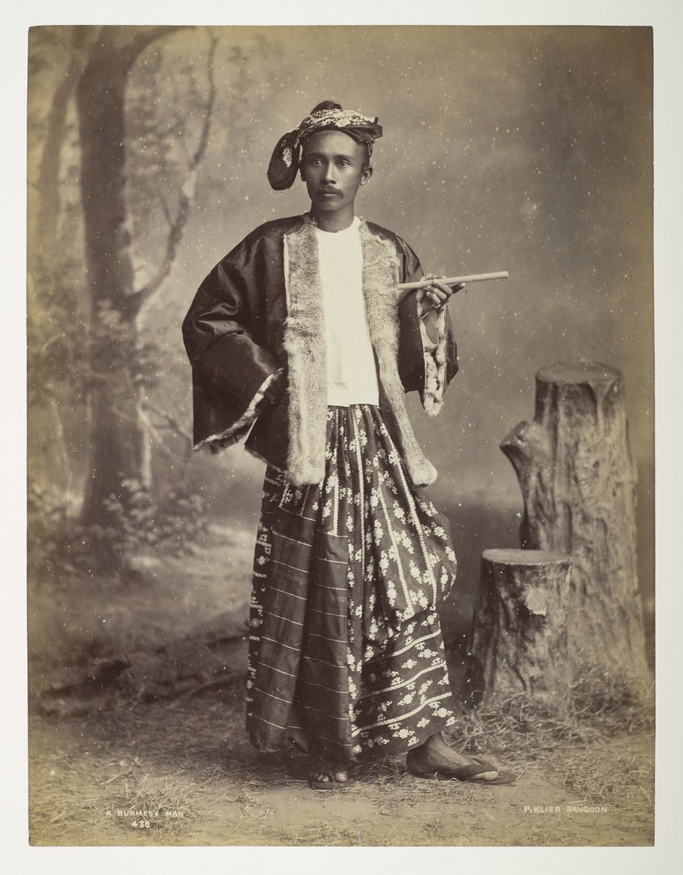 Egy burmai férfi, a Views of Burma-ból alkotó: Philip Adolphe Klier
