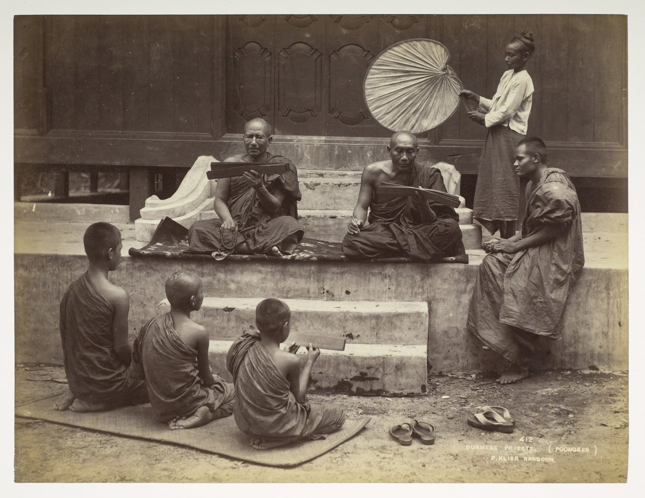 Burmai papok (Poongees), a Views of Burma-ból alkotó: Philip Adolphe Klier