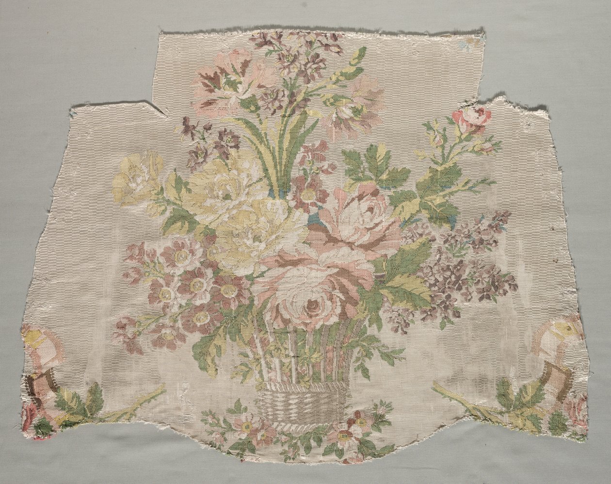 Selyemtöredék, a Le panier fleuri nevű panel része, 1770. alkotó: Philippe de Lasalle