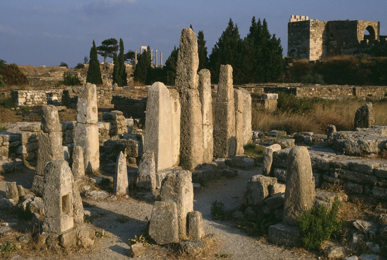 Az obeliszkek temploma alkotó: Phoenician
