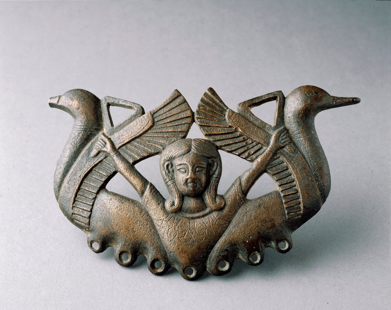 Föníciai művészet: Astarte istenség ábrázolása. Két felszálló madár veszi körül. Kr.e. 6. századi bronzszobor. Sevillából. Homályos. 16 cm Sevilla, Régészeti Múzeum alkotó: Phoenician School