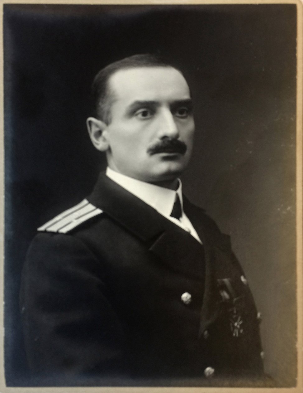 Alexander Kolchak portréja 1874-1920, 1909. alkotó: Photo studio H. Rentz and F.