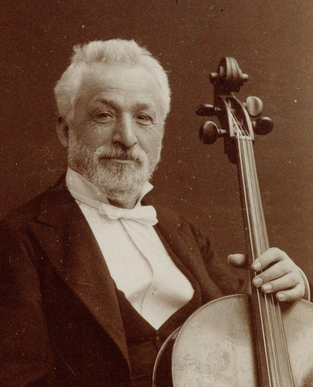 Gaetano Braga zeneszerző és csellóművész portréja 1829-1907 , c. 1875. alkotó: Photo studio Nadar.