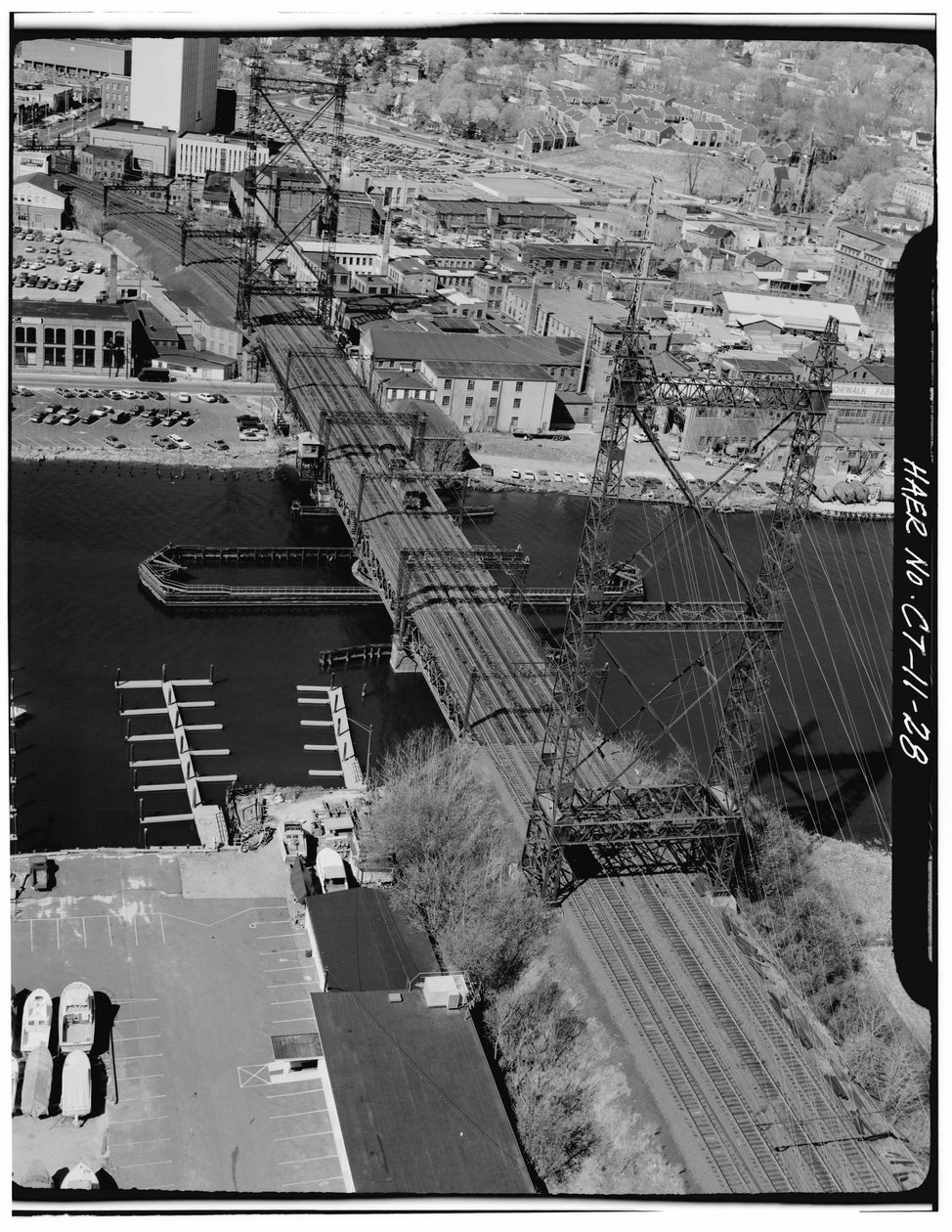 Norwalk River Bridge, Norwalk, Connecticut (fekete-fehér fotó) alkotó: Photographer American