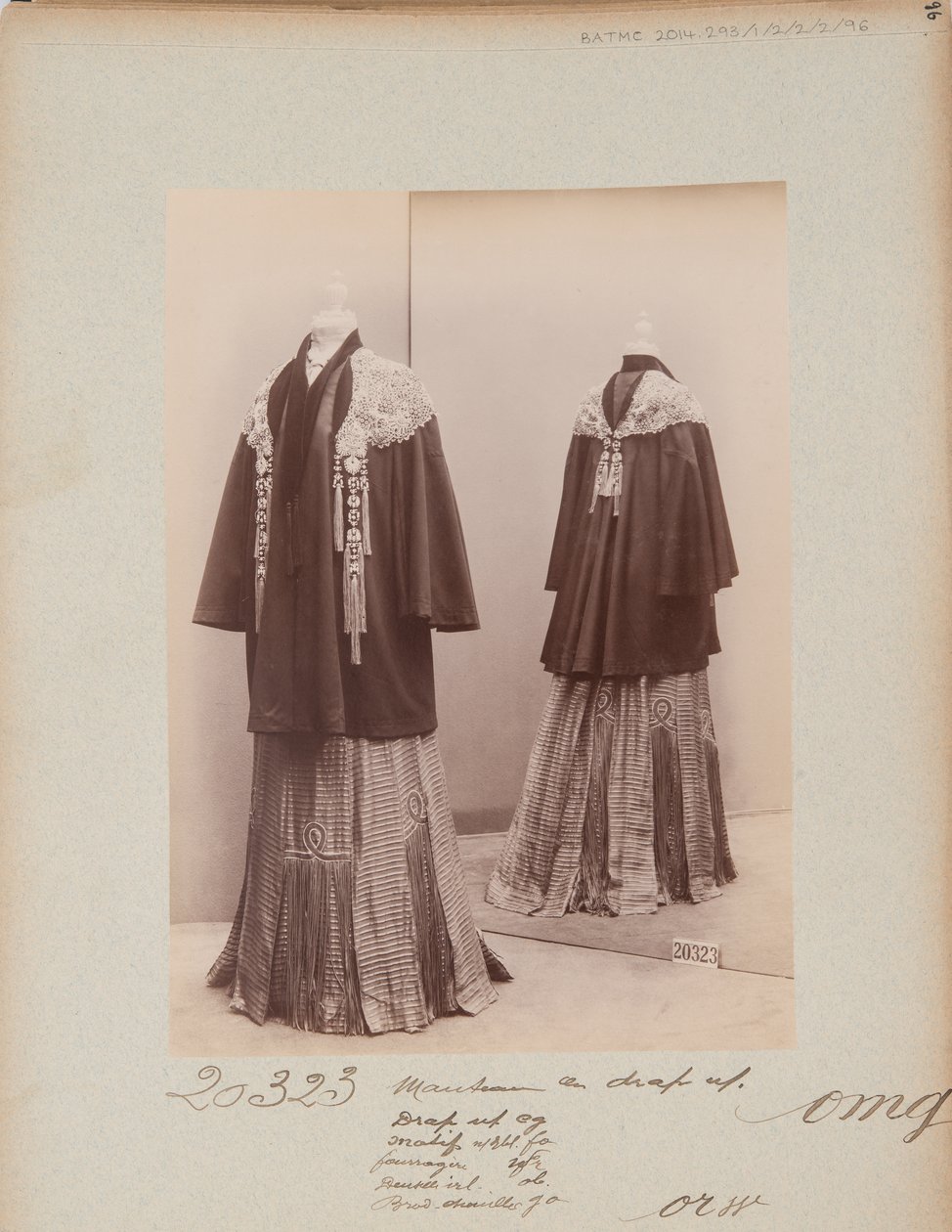Albumoldal: House of Worth, Kabát alkotó: Photographer French