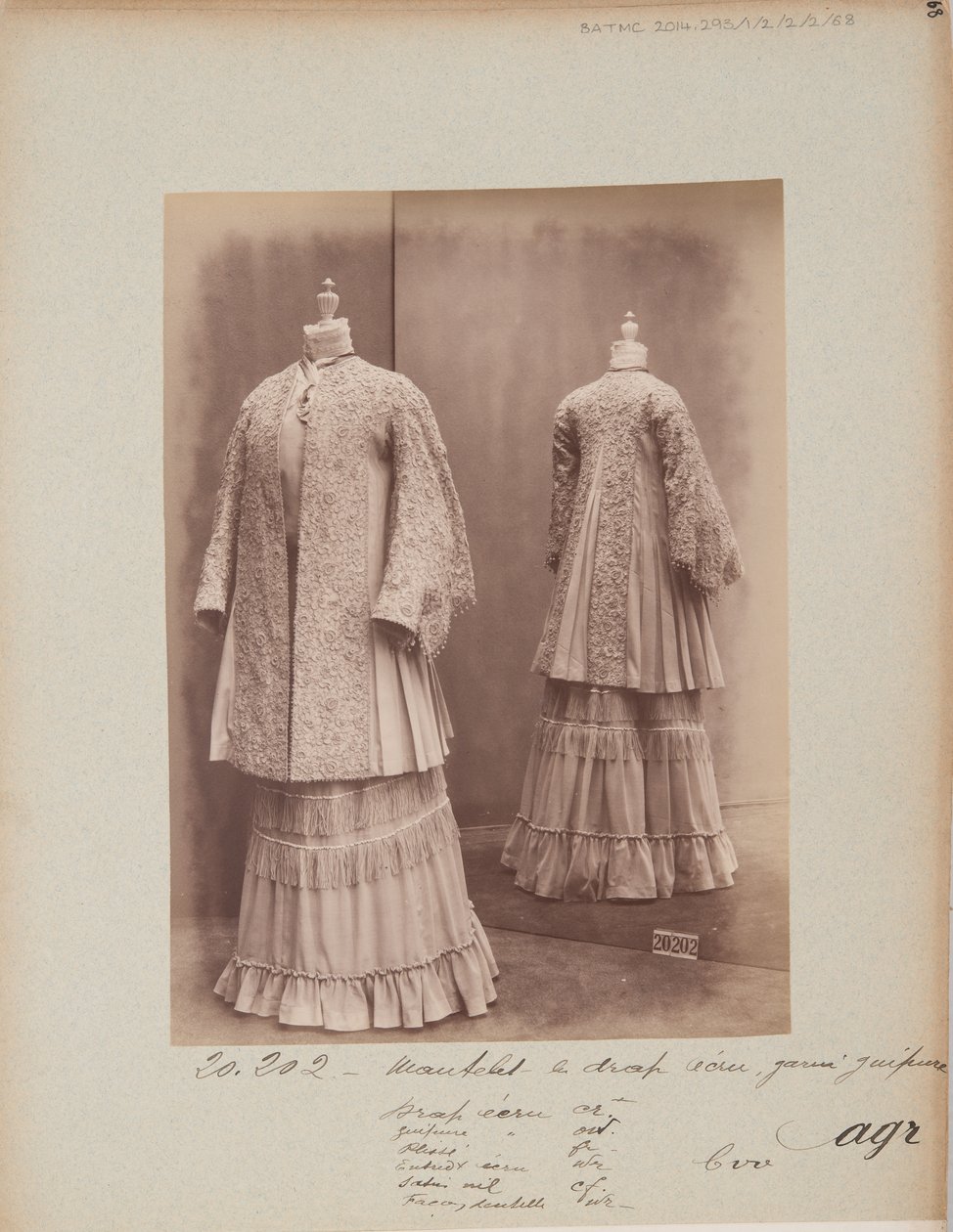 Albumoldal: House of Worth, Kabát alkotó: Photographer French
