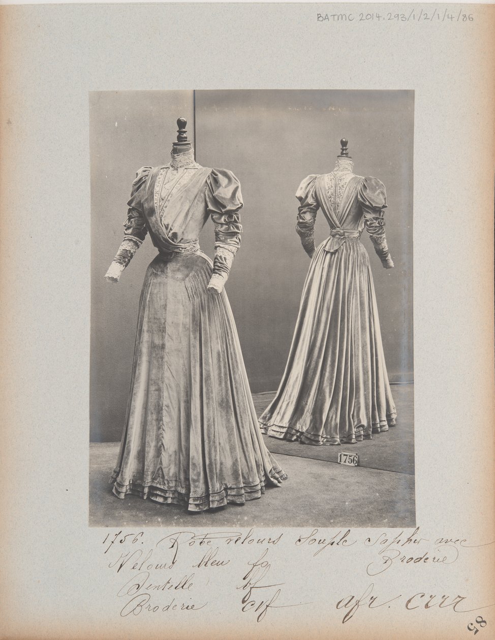 Album oldal: House of Worth, Dress alkotó: Photographer French