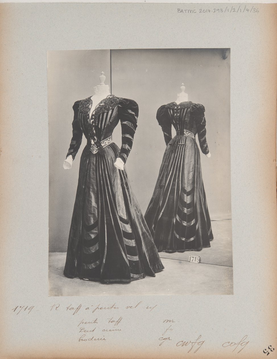 Album oldal: House of Worth, Dress alkotó: Photographer French