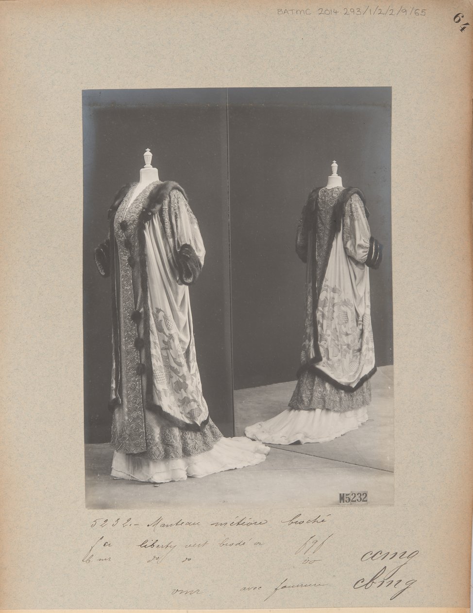 Album oldal: House of Worth, Evening Coat alkotó: Photographer French