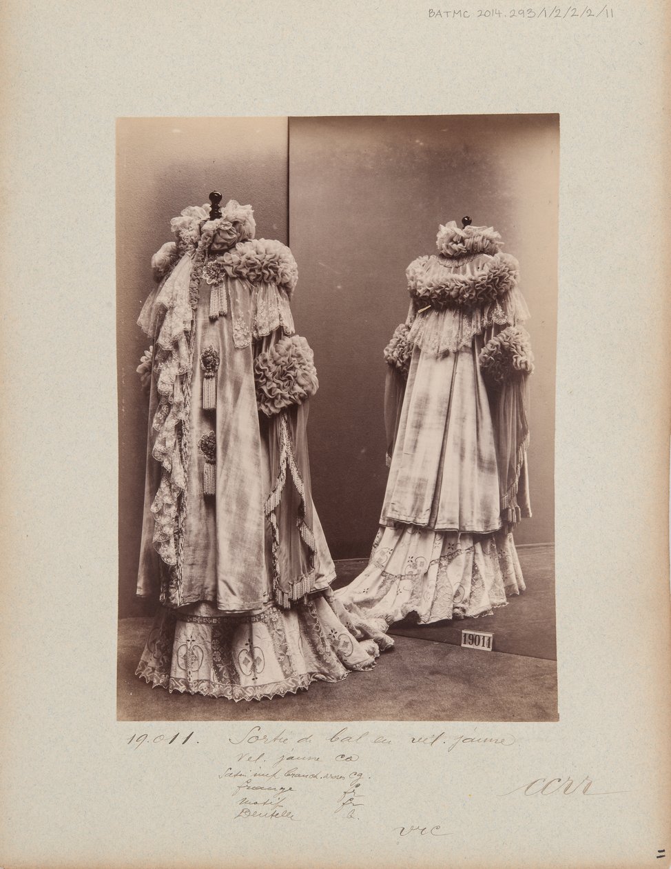 Albumoldal: House of Worth, Sortie de Bal alkotó: Photographer French