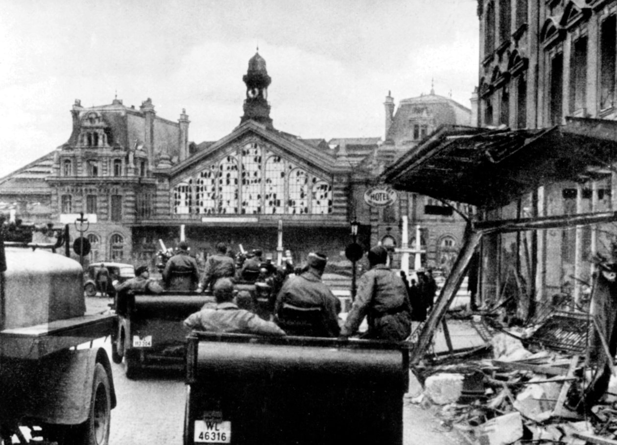 Német katonák a lille-i állomáson alkotó: Photographer French