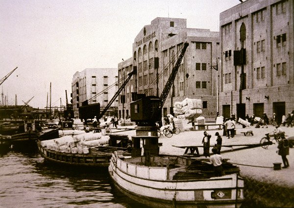 Kobe kikötője, Japán alkotó: Photographer Japanese