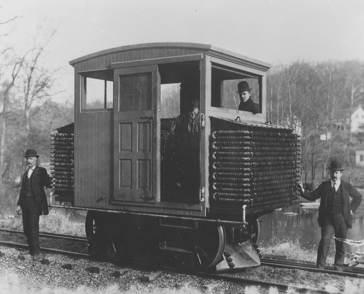 Alfréd I. du Pont úr által tervezett vontatómotor, 1905 alkotó: Pierre A. Gentieu