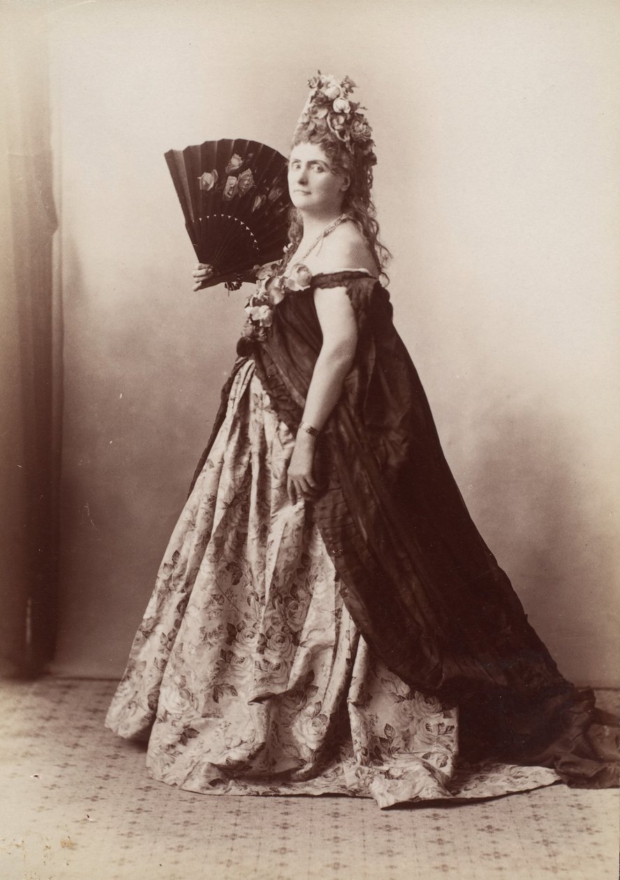 [Castiglione grófnője, a rózsák sorozatából], 1895. alkotó: Pierre Louis Pierson