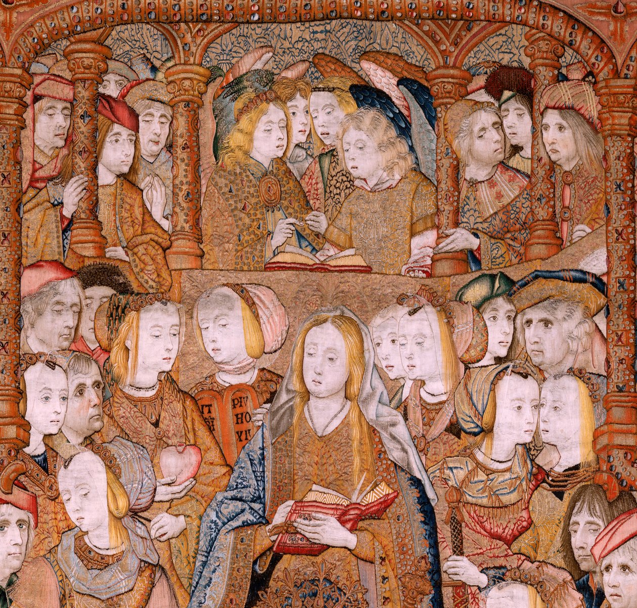 Flamand kárpit. Az anya diadalai vagy a Paños de Oro sorozat. Angyali üdvözlet (La Anunciación). A sorozat második kárpitja. Colin de Cooter modell (?). Gyártás Pieter van Aelst (vagy van Edingen), Brüsszel. Körülbelül 1500-1502. Szövet Arany, ezüst, selye alkotó: Pieter Coecke van Aelst