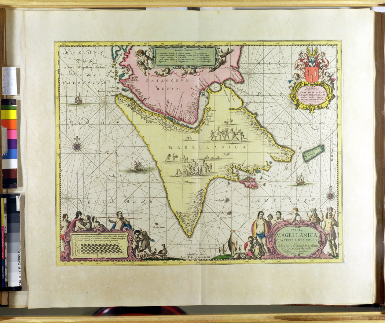 Tabula Magellanica, Quatierrae del Fuego, 18. lemez a Le Nouveau et Grand Illuminant Flambeau de la Mertől, Claes Jansz. Vooght (fl.1680-96) Amszterdamban, 1683-ban (kézzel színezett metszet) alkotó: Pieter Schenk