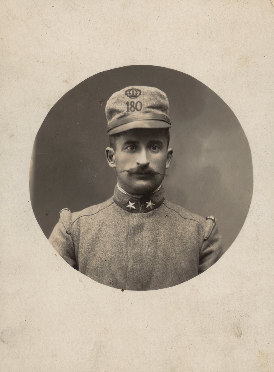 Album "The GM R. Army (World War)": a Területi Milícia 180. ezredének katonája (f/w fotó) alkotó: Pisani Pisani
