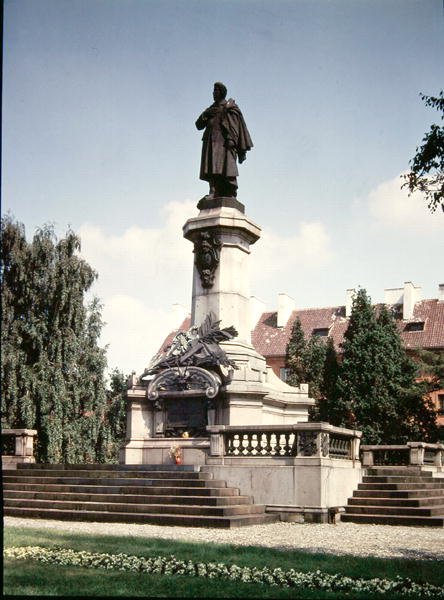 Adam Mickiewicz (1798-1855) szobra 1898-ban alkotó: Polish School