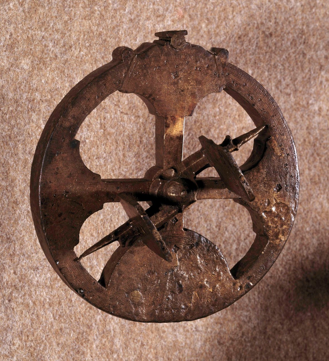 Asztrolábium, a navigátorok által használt csillagászati mérőműszer. Portugáliában készült. 1648. alkotó: Portuguese School