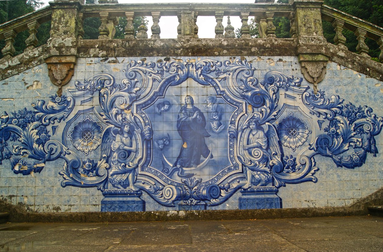Dísztábla, amelyen Szűz Mária a kígyót összezúzva látható, Lamego, Portugália. 1738 alkotó: Portuguese School