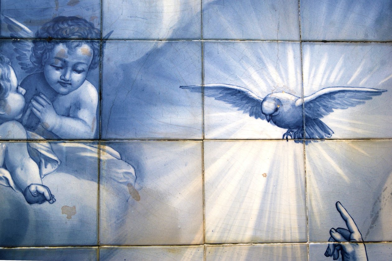 Részlet Gábriel arkangyalról, aki a galambra mutat, az Angyali üdvözletet ábrázoló dekoratív panel, Lamego, Portugália. 1738 (kerámia csempe) alkotó: Portuguese School