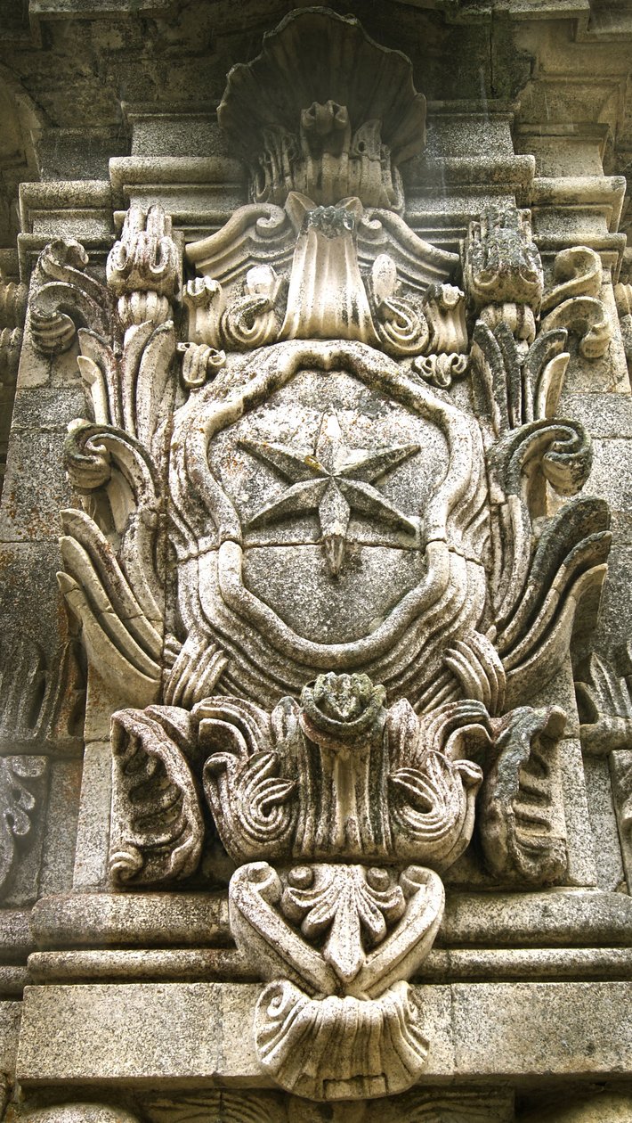 Nossa Senhora dos Remédios obeliszk szentélyének északi oldala, Lamego, Portugália. 1738 (gránit) alkotó: Portuguese School