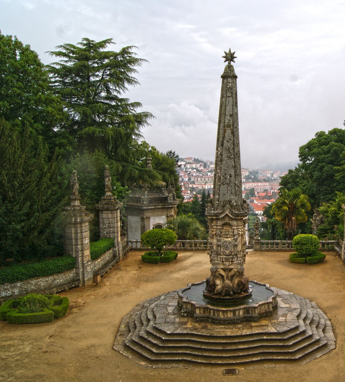 Nossa Senhora dos Remedios obeliszk szentélye, Lamego, Portugália. 1738 (gránit) alkotó: Portuguese School