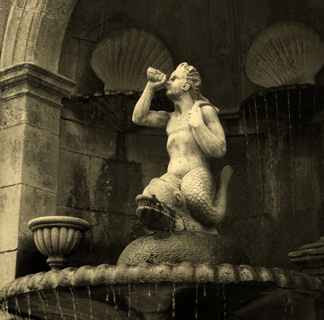 Triton-kút, a Gyógyszerek Boldogasszonyának szentélye, Lamego, Portugália 1738 (kő) alkotó: Portuguese School