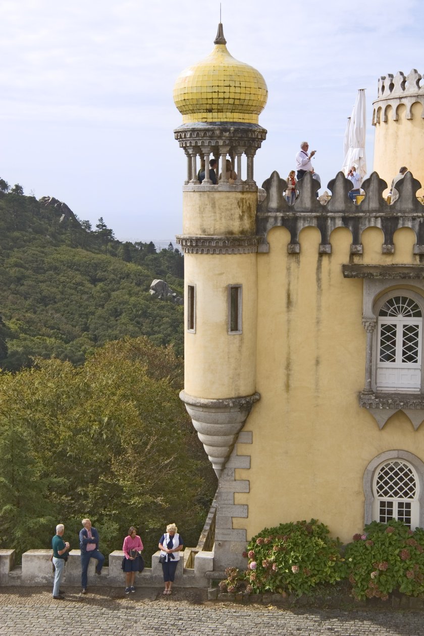 Kilátás egy kupolás toronyra alkotó: Portuguese School