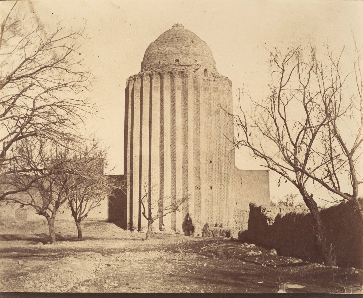[Bastam, 1313-ban épült sírtorony, Khorasan], 1840-60-as évek. alkotó: Possibly by Luigi Pesce.