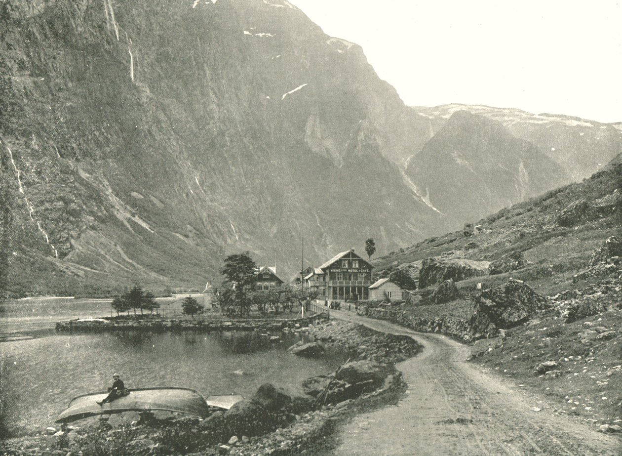 Telefonállomás és szállodák, Gudvangen, Norvégia, 1895. alkotó: Poulton and Co
