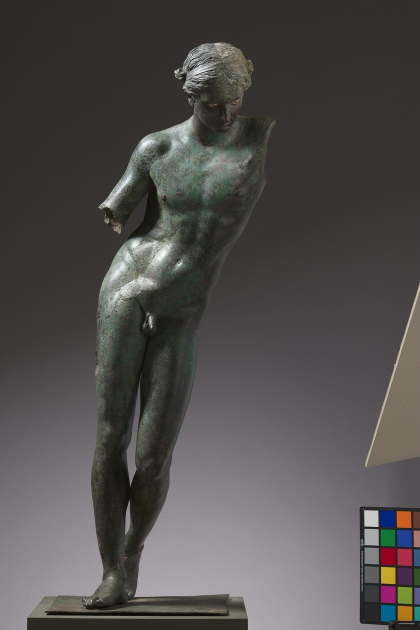 Apollo, a Python-gyilkos, ie 350 körül (bronz-, réz- és kőberakás) alkotó: Praxiteles