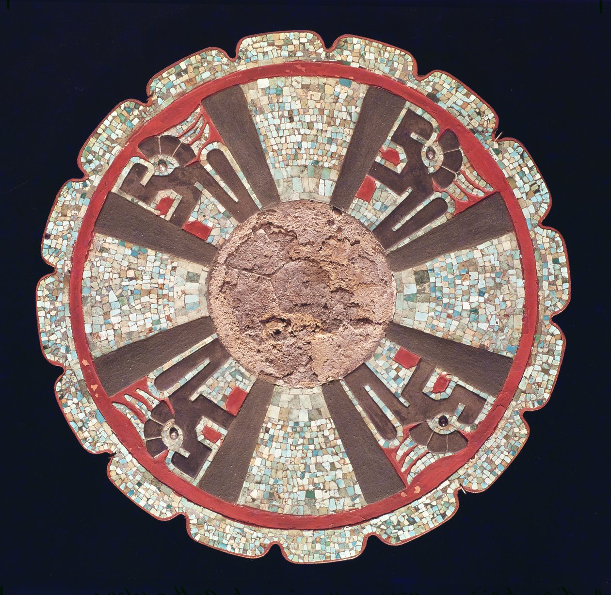 Teotezcacuitiapili, méltóságok által viselt övcsat, amely a négy tűzkígyót ábrázolja, El Castillo, Chitchen Itza, Yucatan állam, 987-1185 (mozaik) alkotó: Pre Columbian