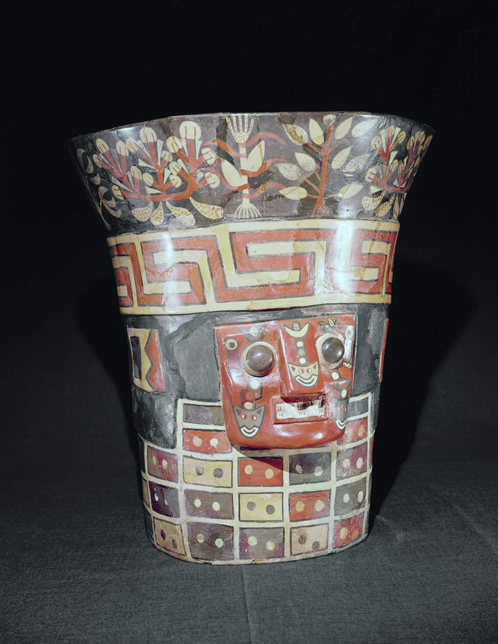 Kukorica jamgyökéreket és állatokat ábrázoló edény Tiahuanacoból, Kr.u. 650 körül alkotó: Pre Columbian