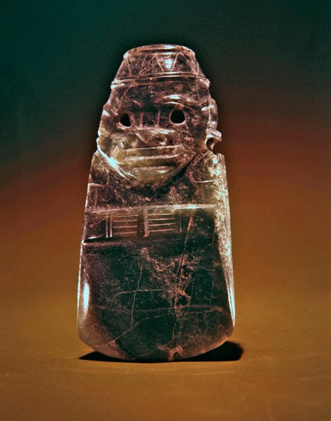 Balta isten majomszerű arccal, Guacimo-ból, Linea Vieja területéről (áttetsző pettyes tengerzöld jáde) alkotó: Pre Columbian Pre Columbian