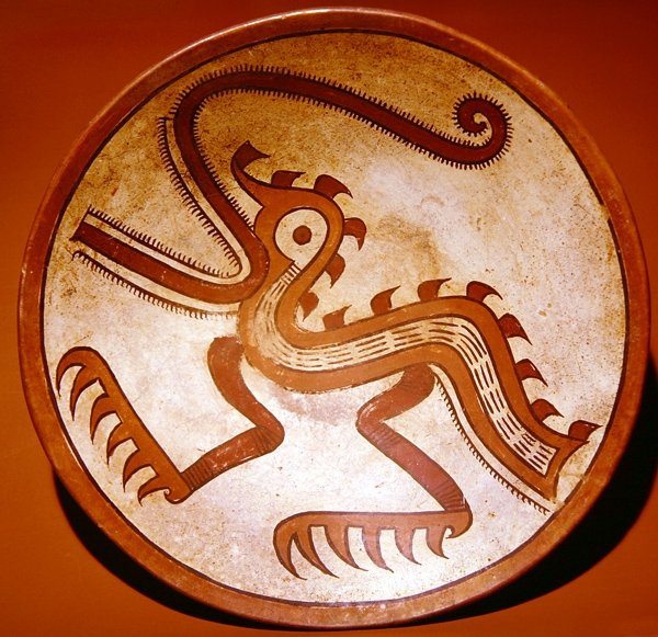 Kompozit szörnyet ábrázoló tál madár és krokodil elemekkel, Cative, Sona, Veraguas tartomány, Panama, Early Cocle stílusú (kerámia) alkotó: Pre Columbian Pre Columbian