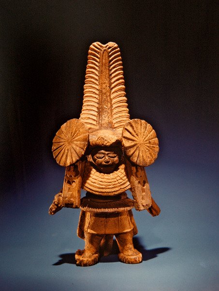 Figura hosszúkás fejdísszel, Remojadas Culture, Vera Cruz (kerámia) alkotó: Pre Columbian Pre Columbian