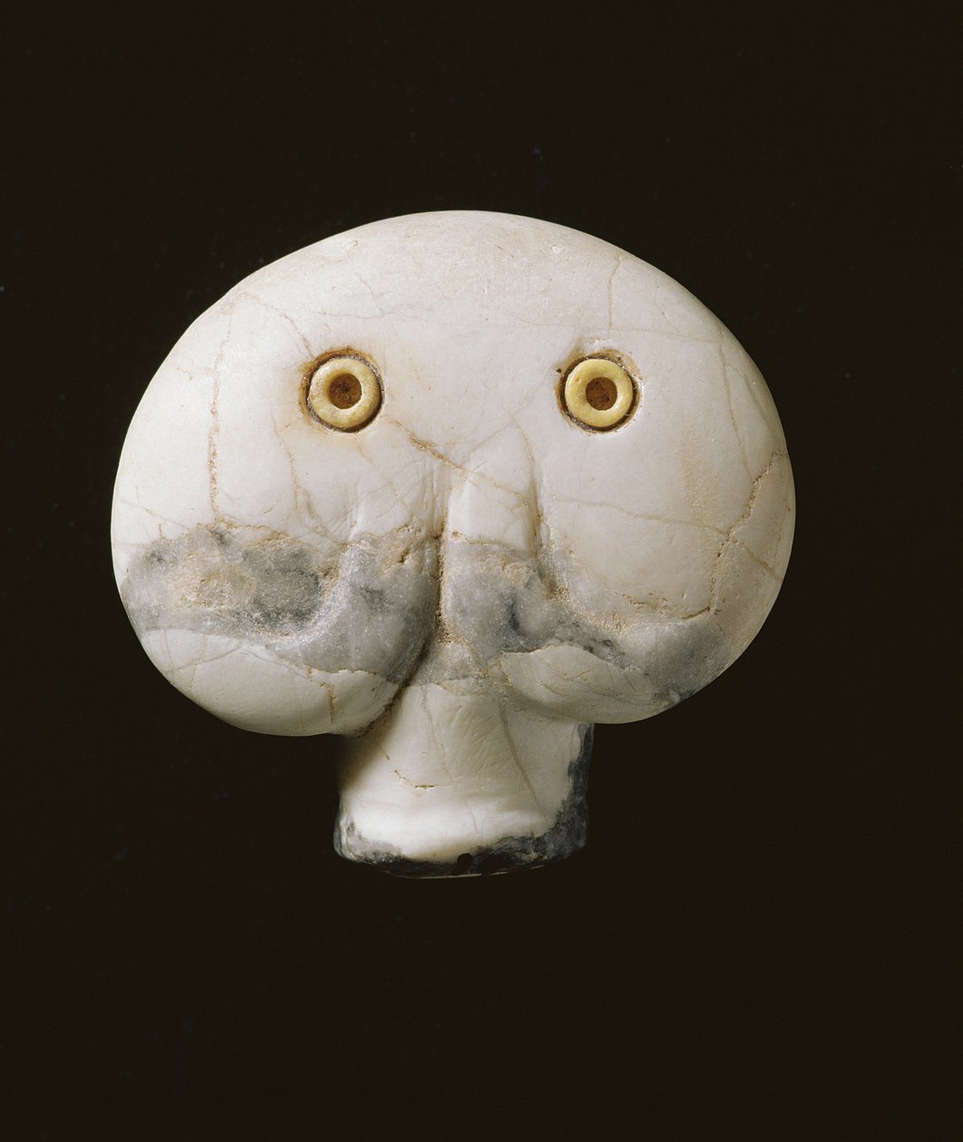 Egy kosfej amulett beágyazott gyöngyszemekkel (szerpentin márvány) alkotó: Predynastic Period Egyptian