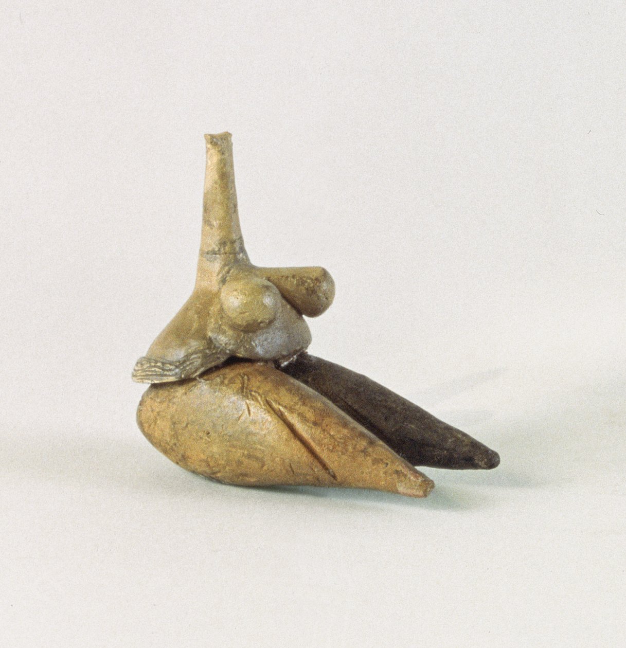 Egy meztelen nő figurája, az iráni Tappeh Sarabból, a Szaráb Vénusz néven ismert. alkotó: Prehistoric