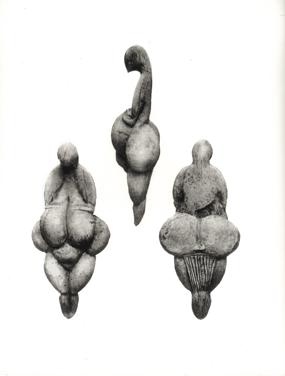 Három kilátás egy „Vénusz” szoborra a Rideaux-barlangból, Lespugue, Haute-Garonne alkotó: Prehistoric