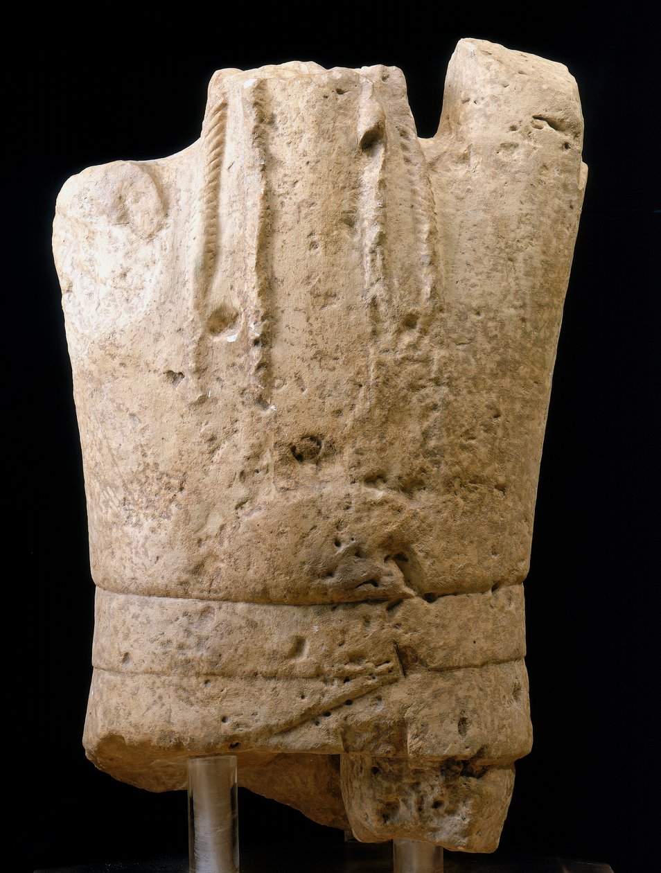 Egy Nuraghe Boxer mellszobra, Monte Prama (Cabras) alkotó: Prehistoric Prehistoric