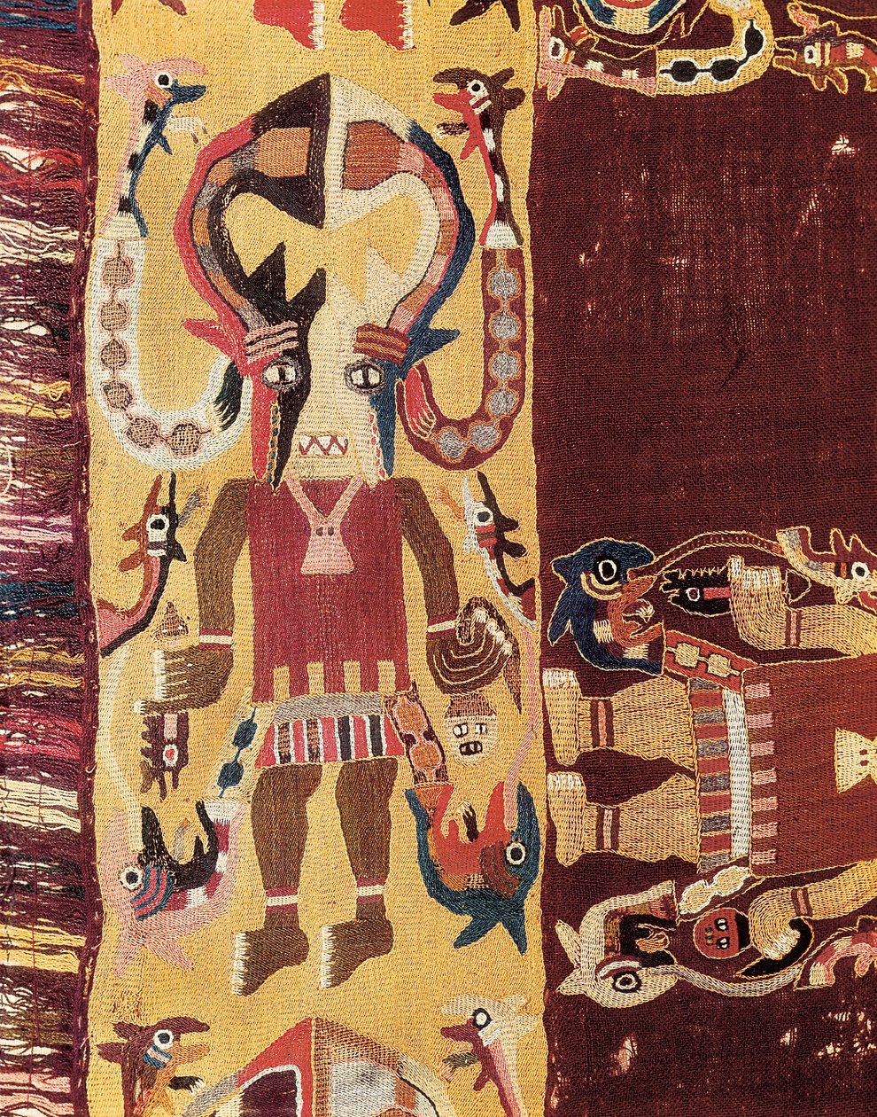 Kolumbusz előtti civilizáció: maszkot viselő szertartási tisztviselő. Kr.e. 300-100. Gobelin a perui Icáról. Limai Nemzeti Régészeti Múzeum, Peru. alkotó: Prehistoric Prehistoric